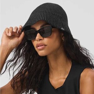 ALO Yoga Denim Knit Cloche - Black/Anthracite